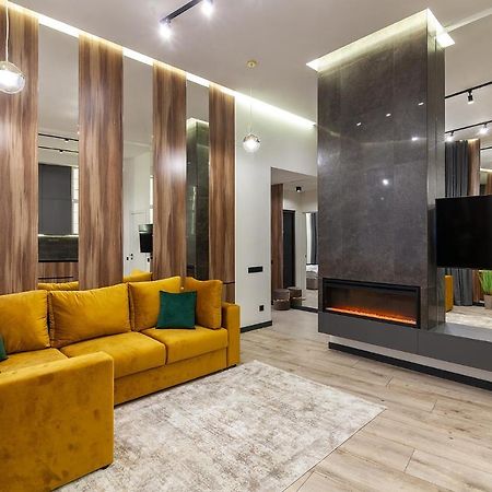 Royal Apartment On Leontovicha 7/2 Lviv Exterior photo